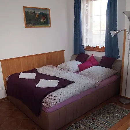 Apartament 452 *