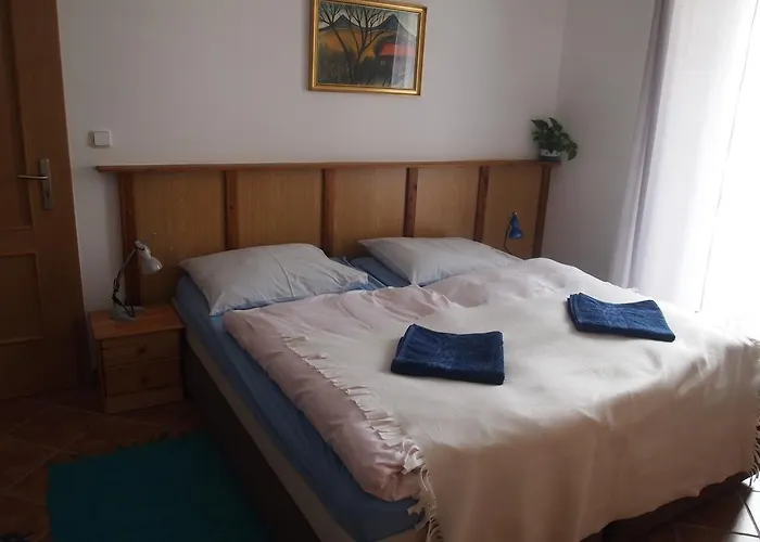 Διαμέρισμα 452 *